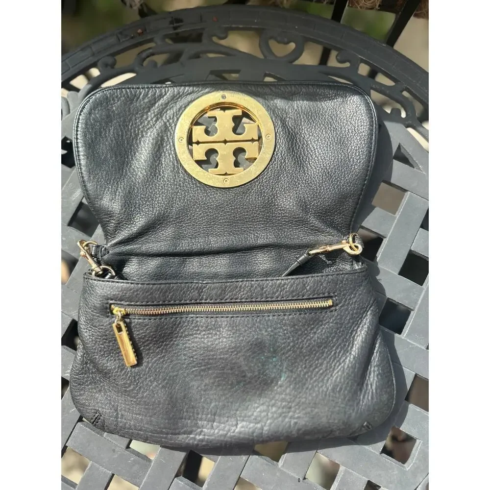 Tory Burch Amanda Black Pebbled Leather Gold Crossbody Shoulder Bag Clutch Purse